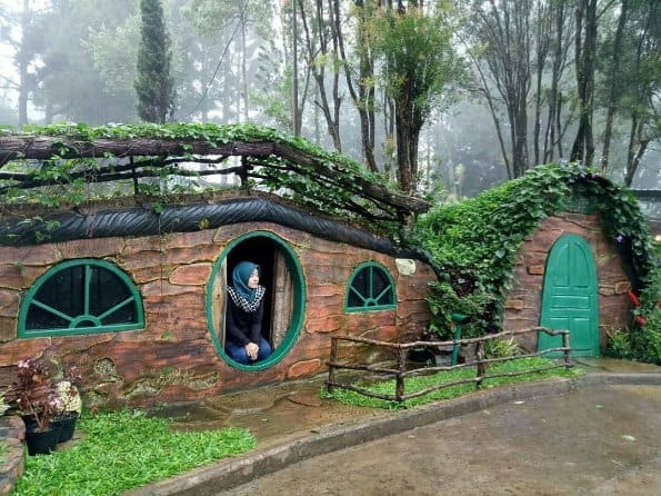 36 Tempat Wisata di Bogor Yang Tidak Boleh Anda Lewatkan