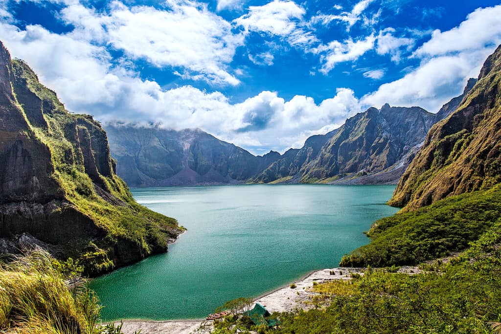 objek wisata filipina Mount Pinatubo