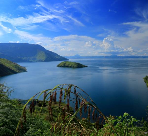 tempat wisata di medan danau toba 30 Tempat Wisata di Medan yang Paling Populer! Danau Toba